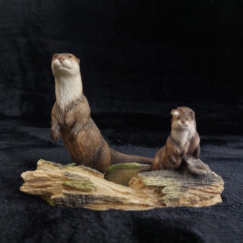 Border arts fine - border, otter