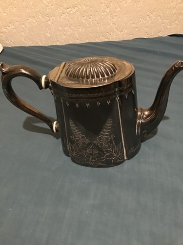 Silver plated tea pot - ,