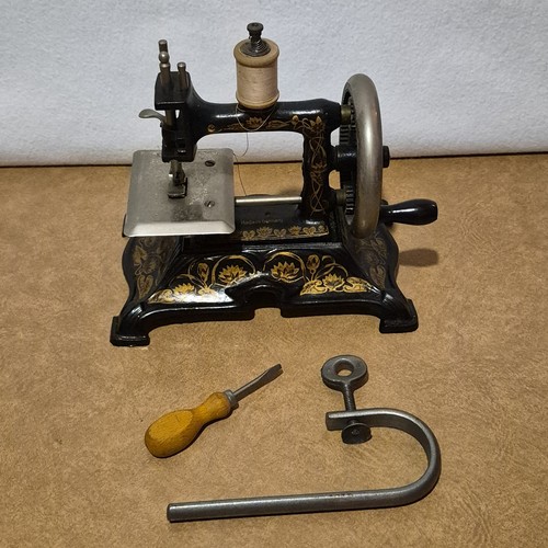 Rare antique muller cast - 15,