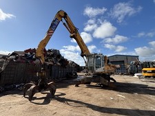 Liebherr 904 Material Handler With 5 Tine Scrap Grab