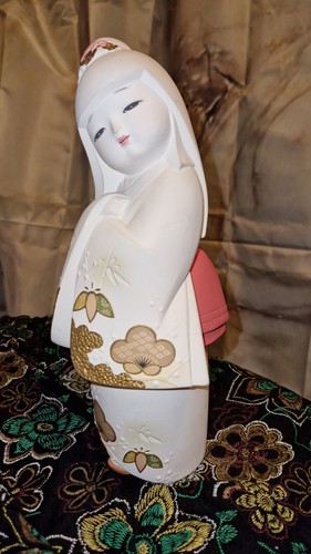 Japan porcelain bisque hakata - bisque,