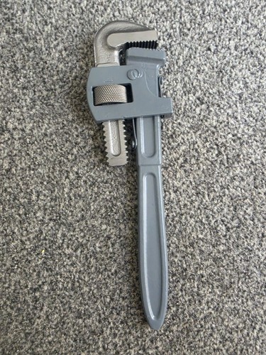 Wickes adjustable pipe wrench - pipe,