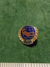 Padi scooba divers enamel pin - padi,
