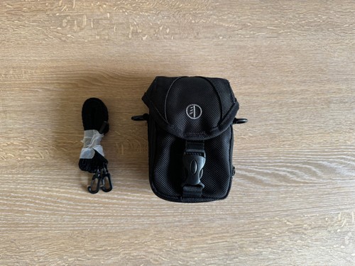 Tamrac digital camera - camera, bag