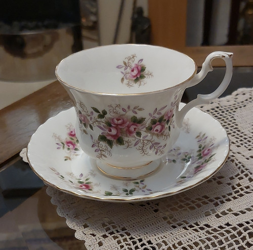 Royal albert bone china tea - albert,