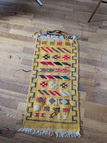Vintage handcrafted woven wool - woven,