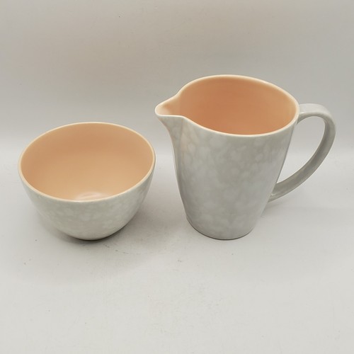 Poole pottery peach seagull - poole,
