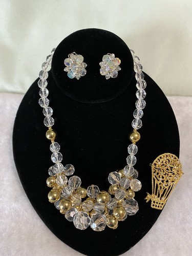Beautiful clear gold tone - clear/gold,