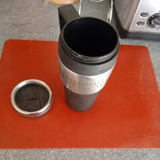 plastic cups with lids