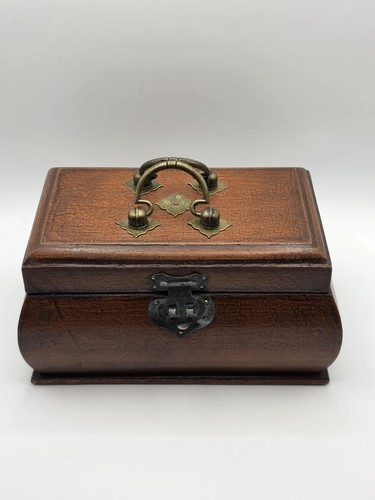 Vintage wooden jewelry - vintage,