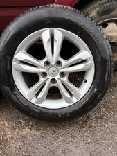 HYUNDAI IX35 ALLOY WHEEL & TYRE 225/60/17 Free P&P (8mm Tread