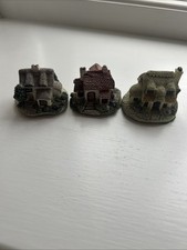 Set Of 3 Small House Figurines