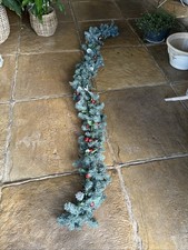 Christmas Garland Traditional 2.5m 