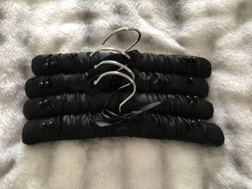 Padded hangers 12 - hangers, inches