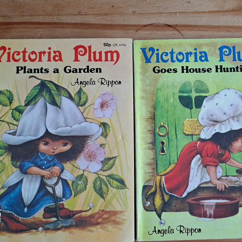 Vintage victoria plum books - vintage,