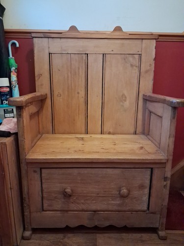 Lovelly wooden chair - chair, for