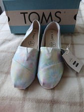 BRAND NEW TOMS ALPARGATA SHOES