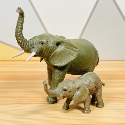 Aaa elc family elephants - aaa, of
