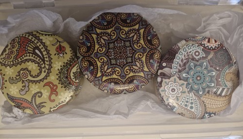 Set scented candles in a - scented,