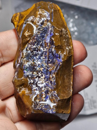 682cts large australian - 682cts,