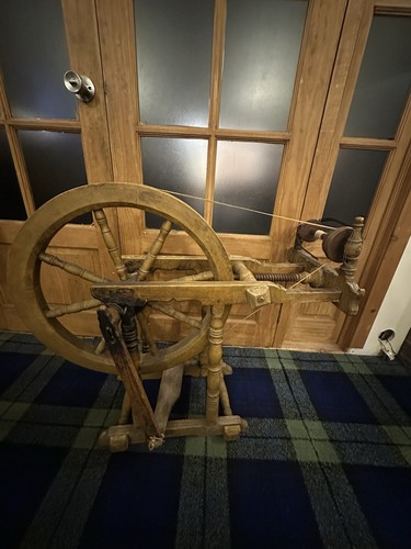 Antique wooden spinning wheel - wooden,