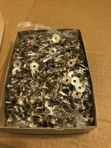 Box 1000 press stud - x,