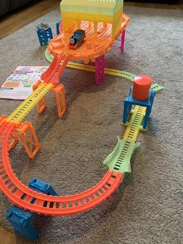 Thomas the tank engine - thomas,