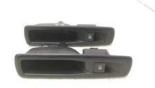 Renault Scenic III 1.5dCI 81kW Diesel 2015 Rear Electric window control switch 