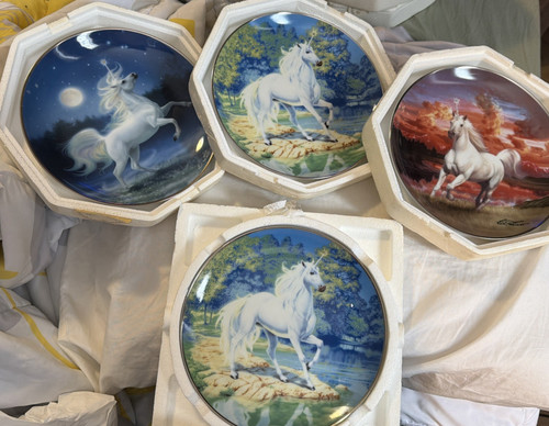 Franklin mint unicorn - mint,