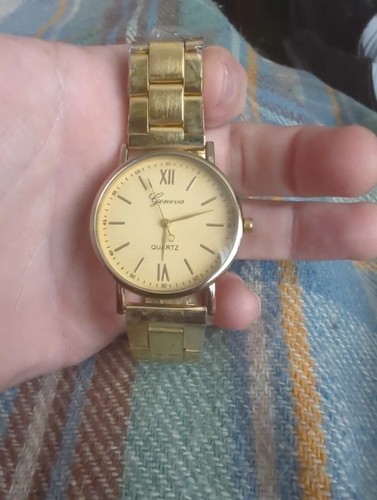 Geneva gold watch - gold,