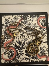 gucci lion head necklace
