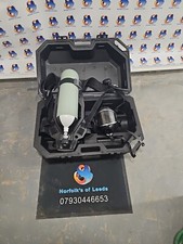 DRAGER PSS 3000 gauge BREATHING APPARATUS Case Mask Cylinder Kit Little Use (M)