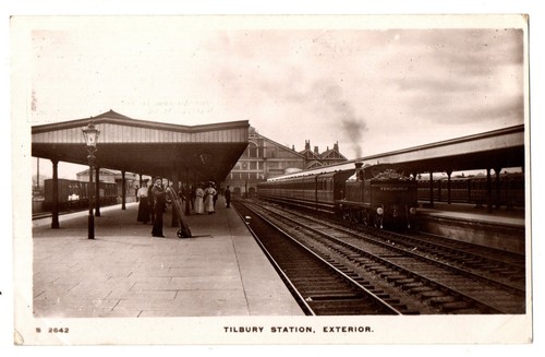 Railway station tilbury essex - railway,