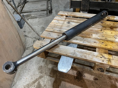 Hydraulic main ram bobcat - hydraulic,