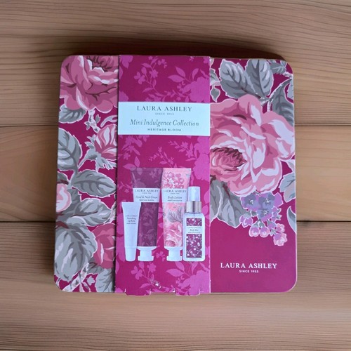 New laura ashley - laura,