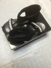 Auth! DONNA PUI’ Embellished