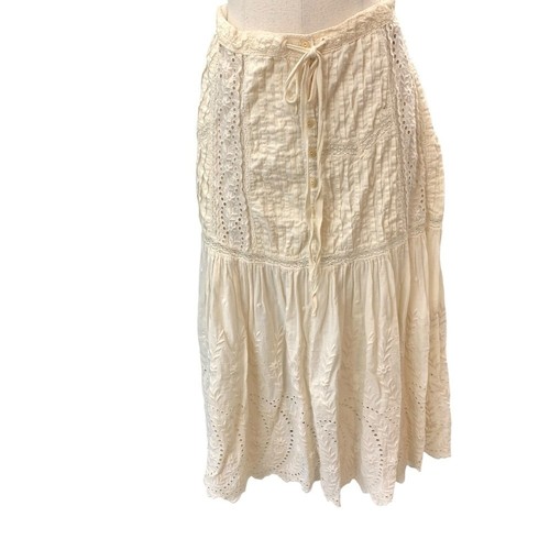 Magnolia pearl ivory - magnolia, eyelet