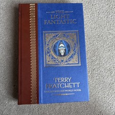 Terry Pratchett : THE LIGHT