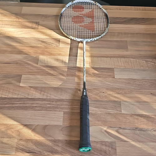 Yonex voltric badminton - yonex,