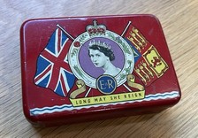 Vintage 1953 Oxo Tin Queen