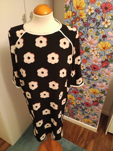 Women 60s style daisy - women's,