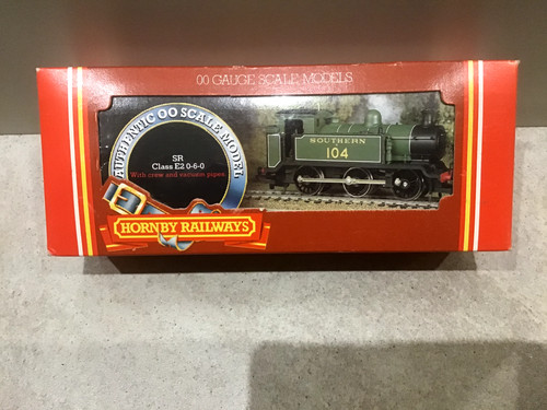 Hornby r261 class 6 0 - 00, 0-6-0