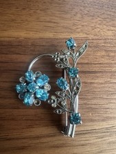 VINTAGE Silver Tone Bouquet