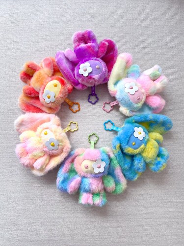 Hendry rainbow juju plush - hendry,