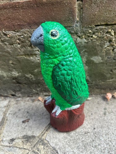 Vintage short tailed parrot - short,