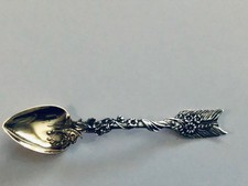 E.L EVERETT  Aesthetic Arrow