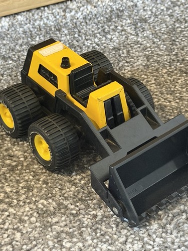 Vintage tonka front end loader - front,