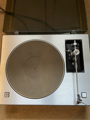 Std 305m turntable and mayware - turntable,
