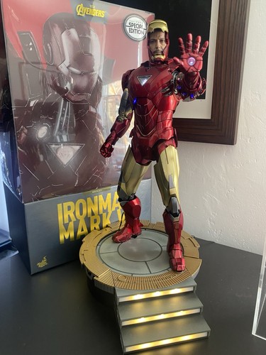 Hot toys iron man - iron, mark