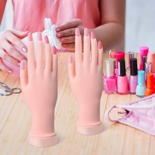 Fake Hand Nail Art Training